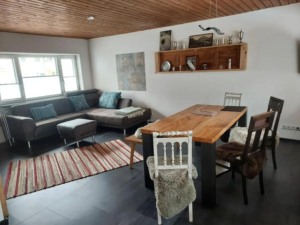 아파트 Ferienwohnung Wanderlust Inkl. Chiemgaukarte 루폴딩 독일